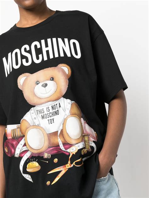 moschino oversized t shirt.